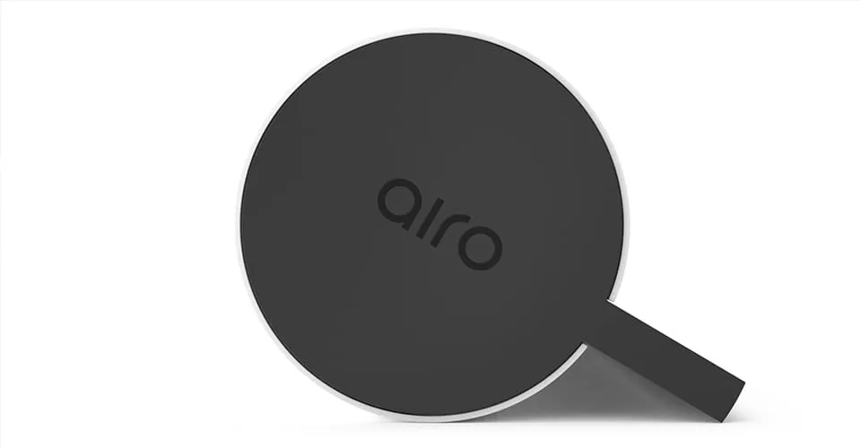 AIRO Bluetooth-Satellitenlautsprecher Produktshot mit kreisförmiger Vorderseite und airo-Logo auf weißem Hintergrund